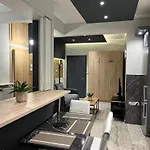 4 Modern With Free Parking