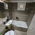 4 Modern With Free Parking Апартаменты Сере