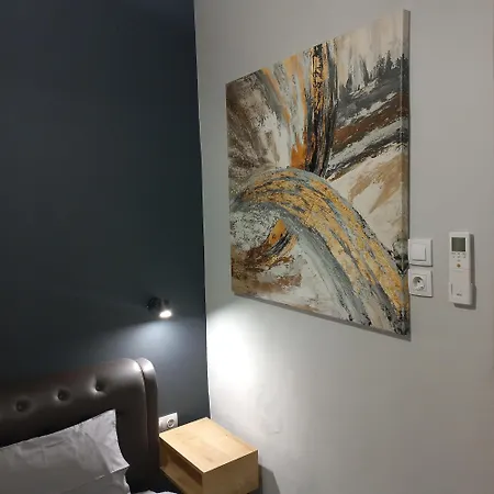 4 Modern With Free Parking *