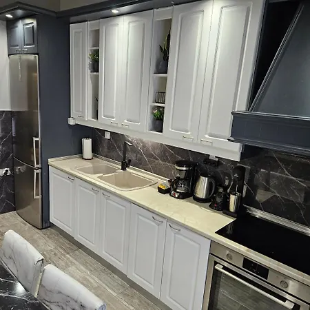 Apartment 4 Modern With Free Parking *